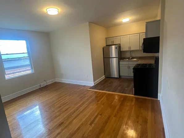 1207 W Franklin St APT 22, Richmond, VA 23220