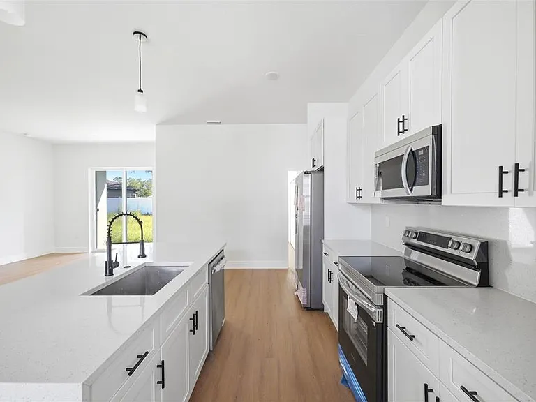 16835 SW 17th Ter — Photo 22