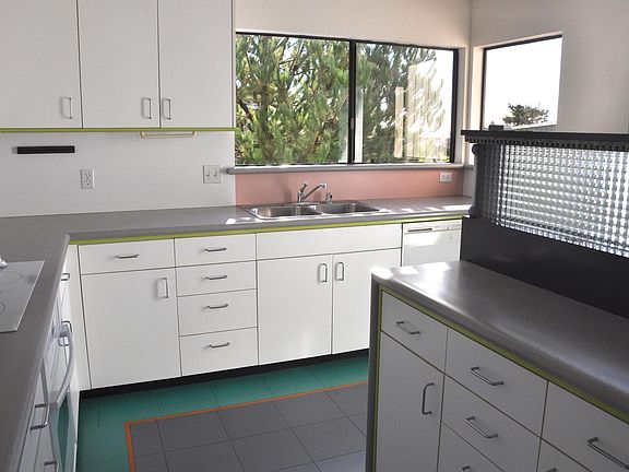 Kitchen, Electric Cook Top, Oven, Dishwasher, RO Water filter