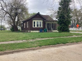 1648 4th St, Madison, IL 62060