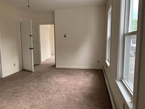 5th image of 31 Arlington St #2