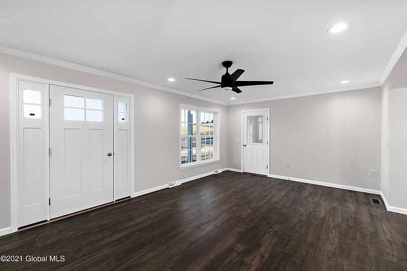 5th image of 2 Lochvue Drive