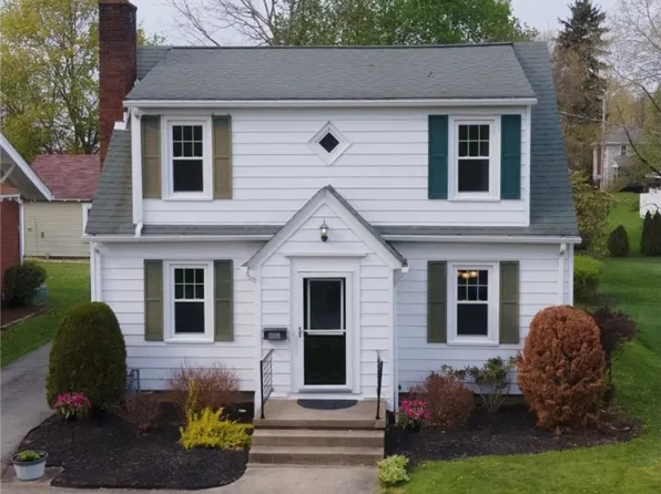 403 Woodland Ave, Grove City, PA 16127