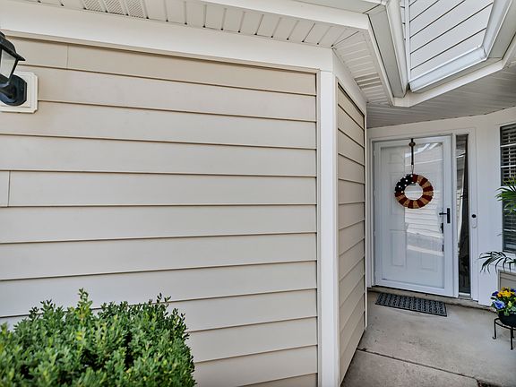 2nd image of 270 Woodstone Cir