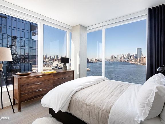 3rd image of 420 Kent Ave #12082A