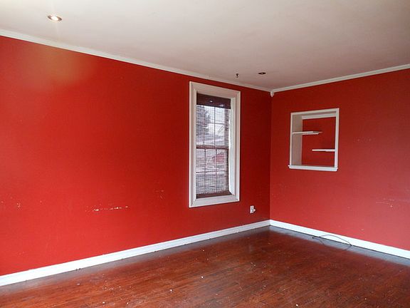 3rd image of 840 Sard Ave