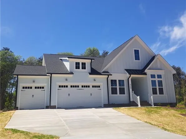 6750 Honeycutt Reserve Dr, Oak Ridge, NC 27310