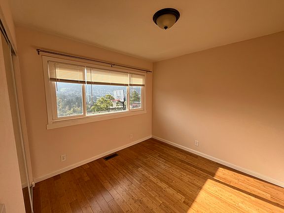 3rd image of 4058 Lambert Rd