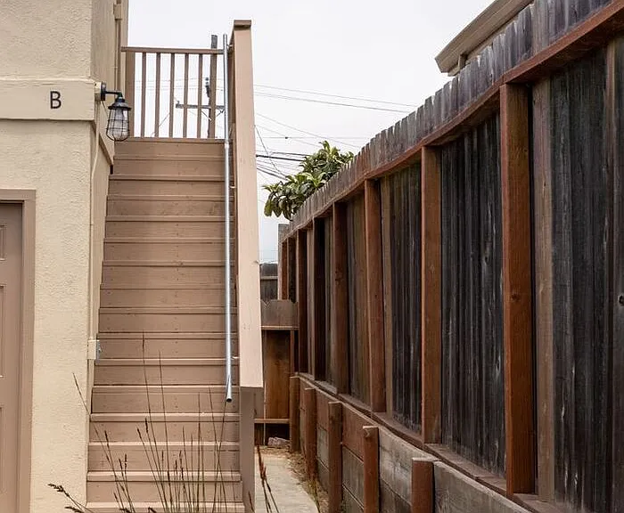 1185 Amador Ave #B — Photo 3