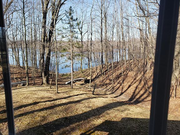 4th image of 1244 Queensway Dr