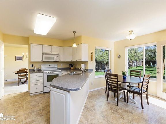 2nd image of 8851 Rocky Cove Dr