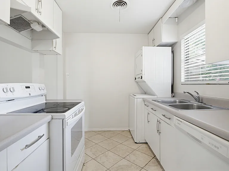 2125 E Lawndale Dr #2125 — Photo 18