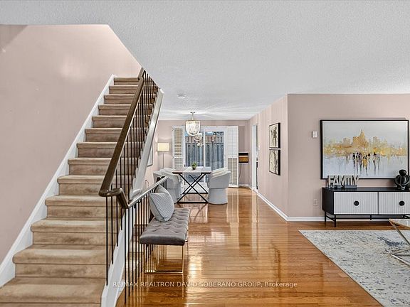 4th image of 52 Antibes Dr