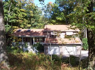 246 Wild Meadow Dr, Milford, PA 18337