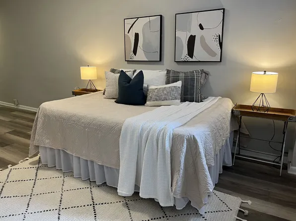 18 E Hamilton St #2A, Baltimore, MD 21202