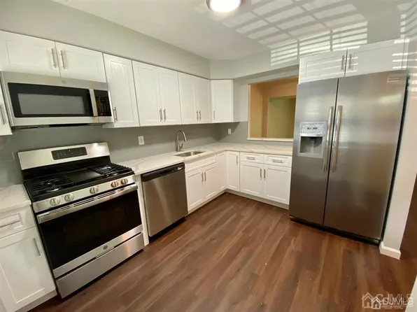 8110 Orlando St, Edison, NJ 08817