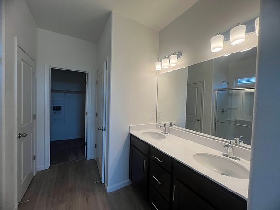 5th image of 2243 S Terry Ave