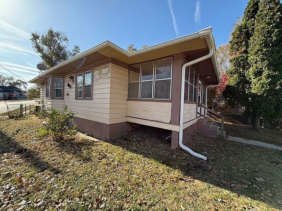 2nd image of 816 16th St