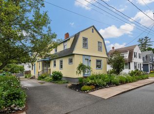 14 Charles Rd, Cape Elizabeth, ME 04107
