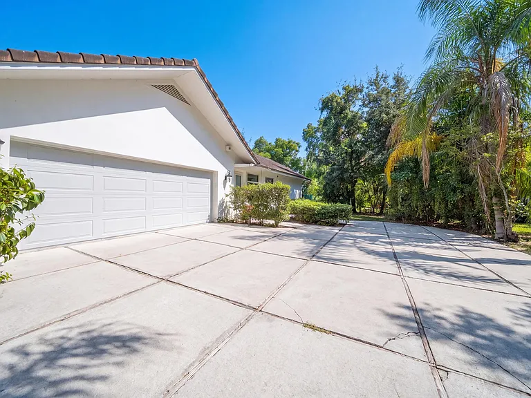 4020 NW 101st Dr — Photo 61
