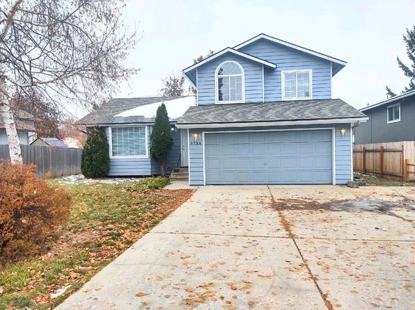 9736 N Ptarmigan Dr, Hayden Lake, ID 83835