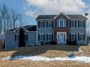 4 Horizon Rd, Rutland, MA 01543