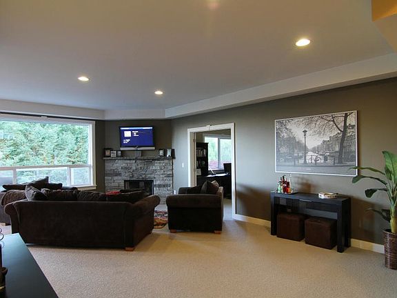 2nd image of 2009 Linville Dr