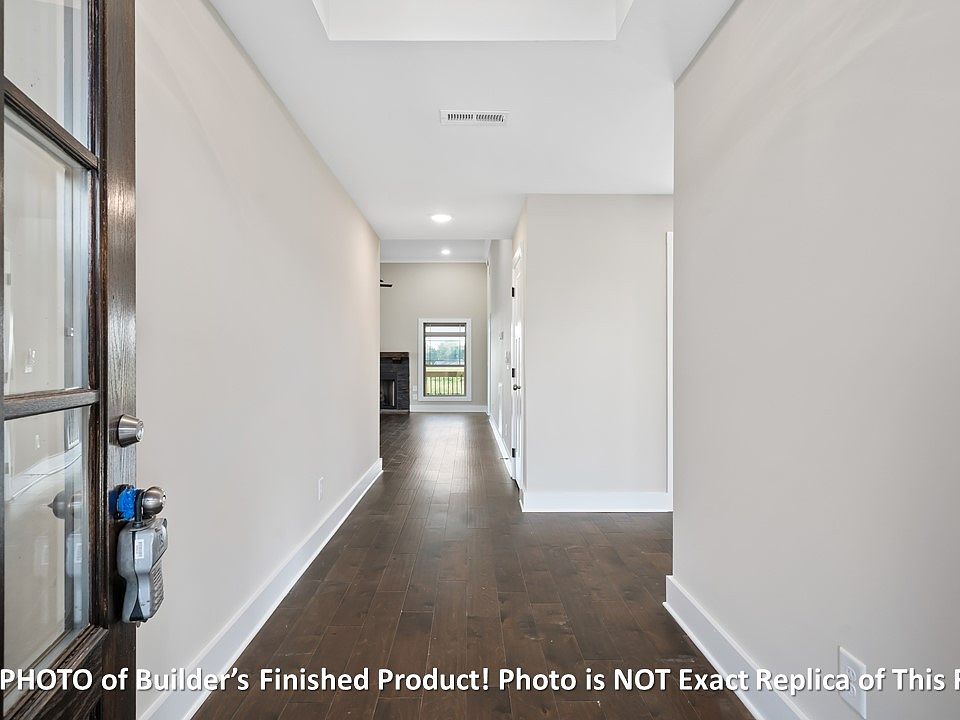 1st image of 213 Hereford Blvd