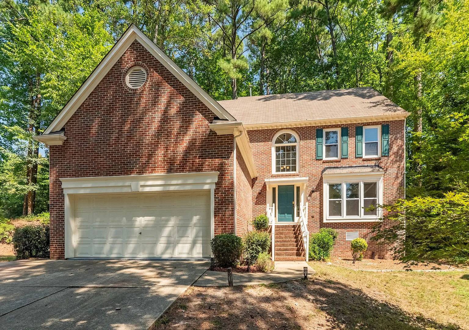Available Now! Spacious 5-Bed, 3.5-Bath in Cary! — Photo 1