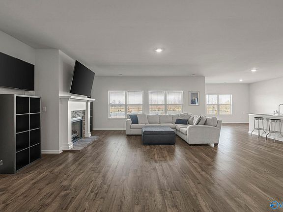 5th image of 25090 Delilah Cir