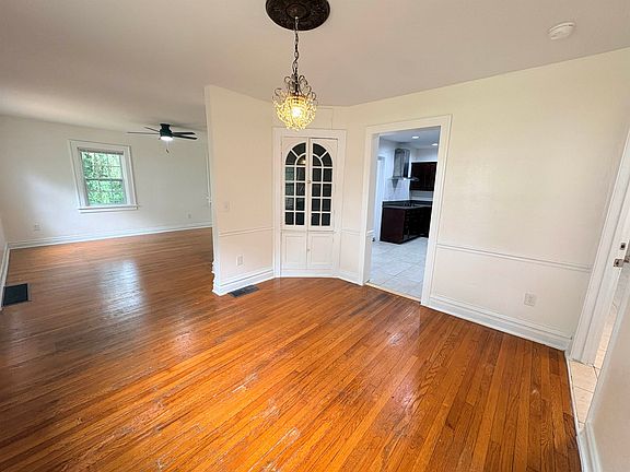 5th image of 212 Barbourville Dr