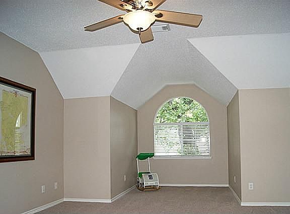 4th image of 1514 Shadow Crest Dr