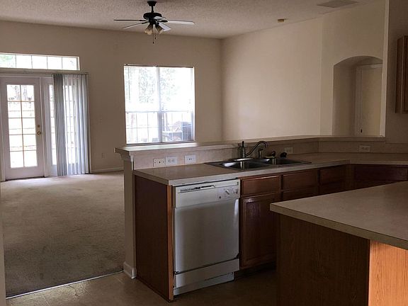 4th image of 284 Southern Rose Dr