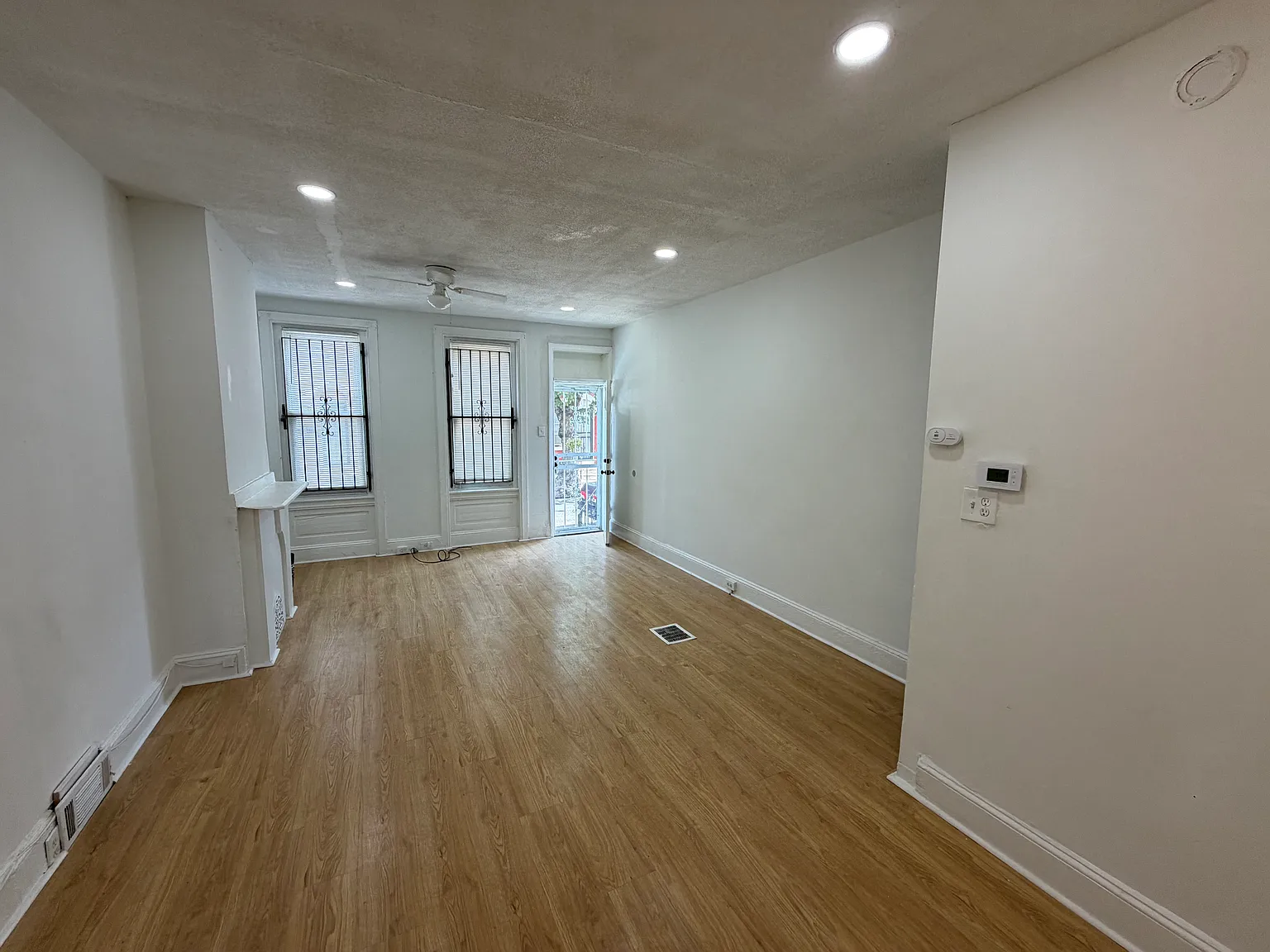 3 bed, 1209 sqft, $1,400 — Photo 3