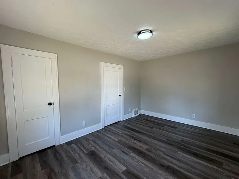 1700 E 290th St #2 — Photo 6