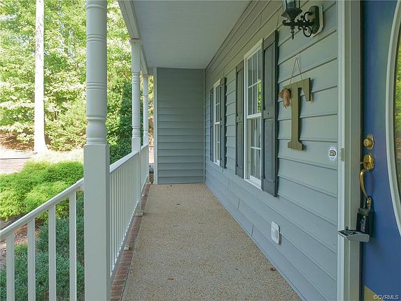 3rd image of 10600 Sterling Cove Dr