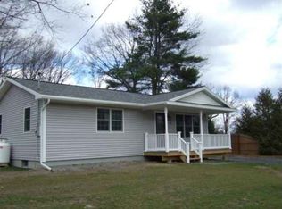 11 Vandenburg Ln, Halfmoon, NY 12065