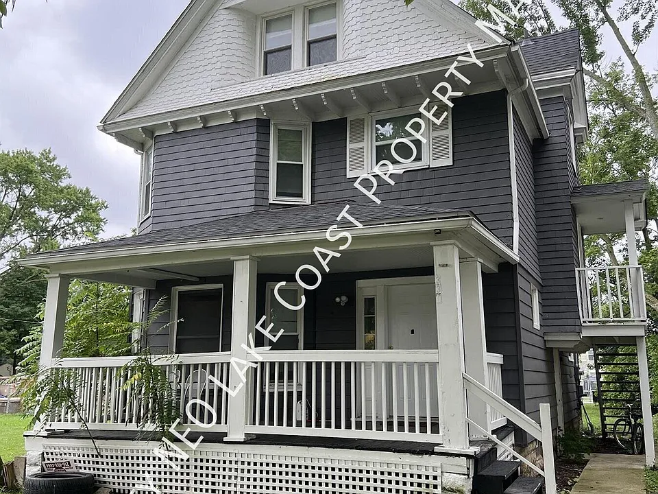 330 13th St #2UP