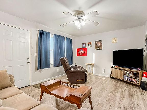 4th image of 3325 N 63rd St