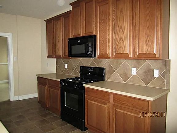 3rd image of 4111 Lee Hutson Dr