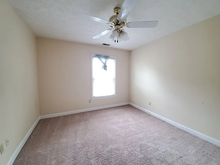 3508 Gowan Ln — Photo 12