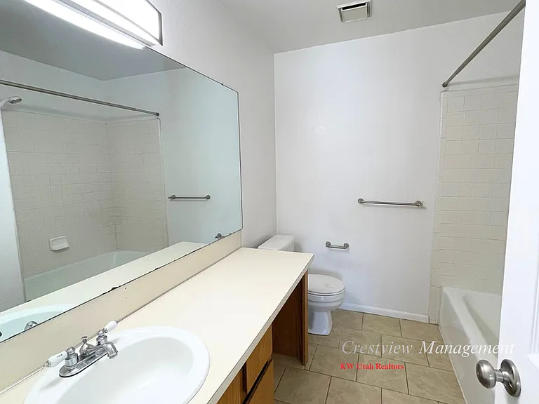 Giles 2670 — Photo 10