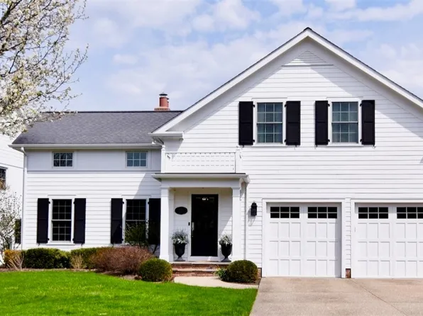 220 Falls Walk Way, Chagrin Falls, OH 44022