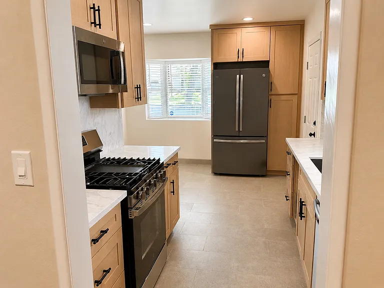 2859 N Brighton St — Photo 4