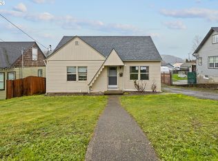 1710 SE Main St, Roseburg, OR 97470