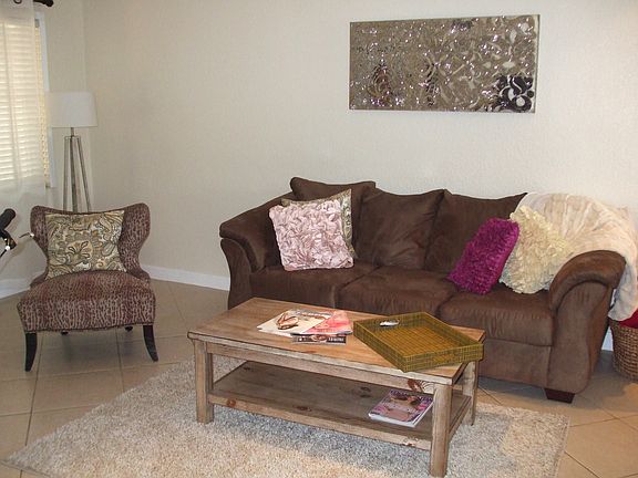 2nd image of 924 SE 2nd St APT 26
