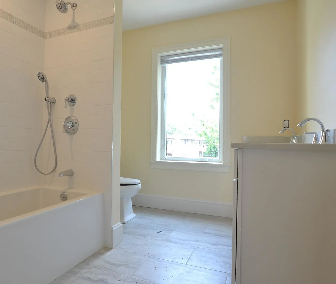 4 bed, 3.5 bath, 2000 sqft, $4,800 — Photo 3