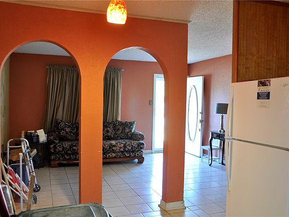 4th image of 5841 Glen Arbor Dr