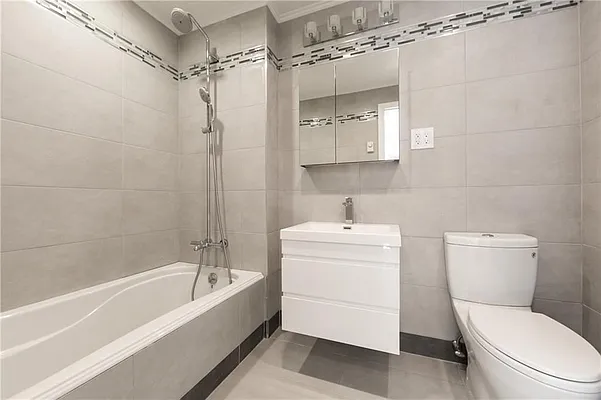 Rented by Remax Real Estate Professionals | media 30