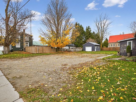 4th image of 3 Elora St N